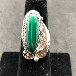 Beautiful Native American malachite & silver ring